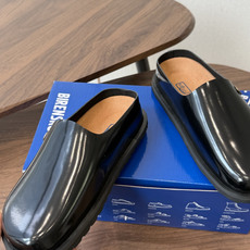 Birkenstock 26ss 新款 勃肯 情侣款 包头拖 这个品牌刚出我就心动了代购找很久才买到货, Birkenstock 26ss 新款 勃肯 情侣款 包头拖 这个品牌刚出我就心动了代购找很久才买到货,