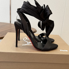 Christian Louboutin 春夏新款时装走秀芭蕾蝴蝶结高跟单鞋 CL红底永远的YYDS 𝐶ℎ Christian Louboutin 春夏新款时装走秀芭蕾蝴蝶结高跟单鞋 CL红底永远的YYDS 𝐶ℎ