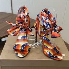Christian Louboutin 春夏新款时装走秀芭蕾蝴蝶结高跟单鞋 CL红底永远的YYDS 𝐶ℎ Christian Louboutin 春夏新款时装走秀芭蕾蝴蝶结高跟单鞋 CL红底永远的YYDS 𝐶ℎ