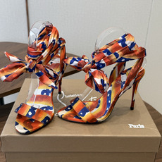 Christian Louboutin 春夏新款时装走秀芭蕾蝴蝶结高跟单鞋 CL红底永远的YYDS 𝐶ℎ Christian Louboutin 春夏新款时装走秀芭蕾蝴蝶结高跟单鞋 CL红底永远的YYDS 𝐶ℎ