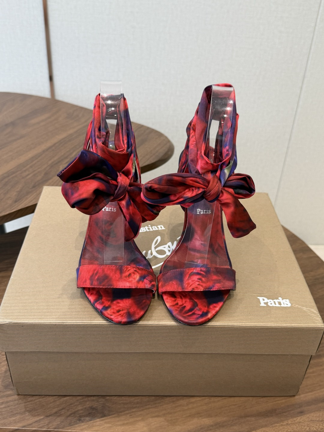 Christian Louboutin 春夏新款时装走秀芭蕾蝴蝶结高跟单鞋 CL红底永远的YYDS 𝐶ℎ