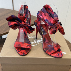 Christian Louboutin 春夏新款时装走秀芭蕾蝴蝶结高跟单鞋 CL红底永远的YYDS 𝐶ℎ Christian Louboutin 春夏新款时装走秀芭蕾蝴蝶结高跟单鞋 CL红底永远的YYDS 𝐶ℎ
