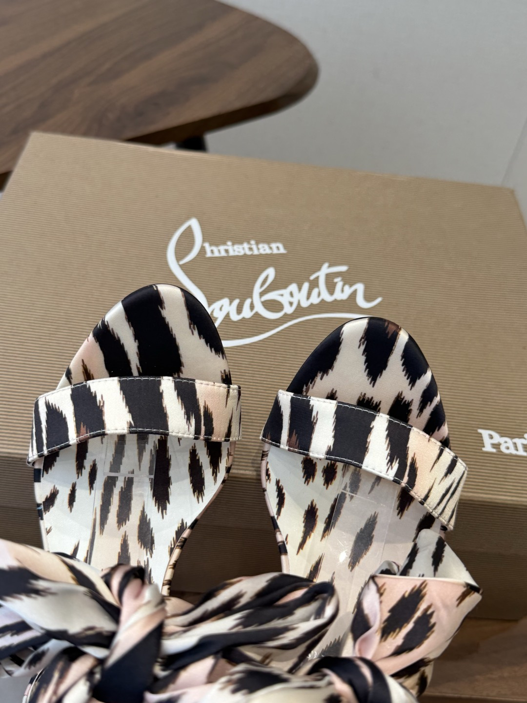 Christian Louboutin 春夏新款时装走秀芭蕾蝴蝶结高跟单鞋 CL红底永远的YYDS 𝐶ℎ
