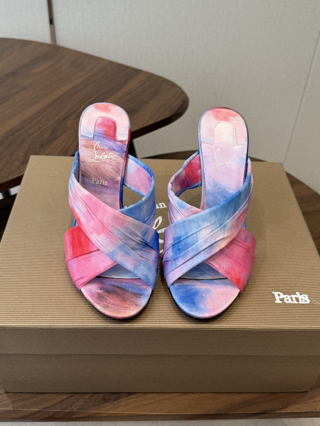 Christian Louboutin 春夏新款时装走秀高跟凉鞋CL红底永远的YYDS 𝐶ℎ𝑟𝑖𝑠𝑡𝑖𝑎