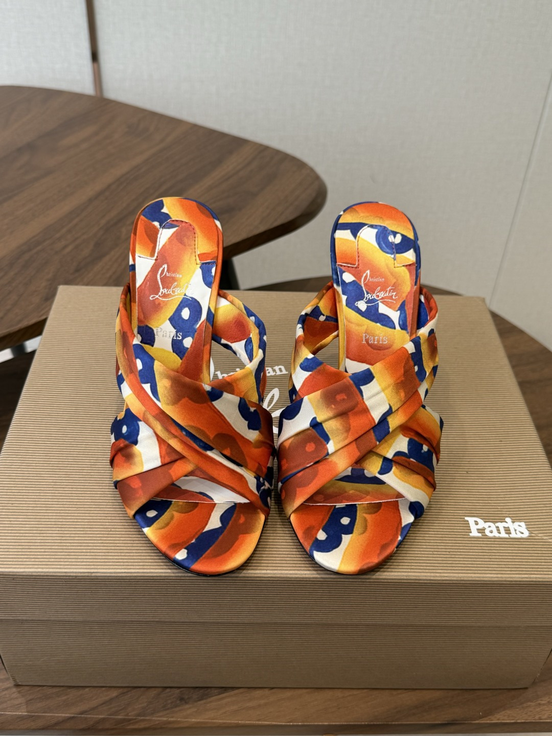 Christian Louboutin 春夏新款时装走秀高跟凉鞋CL红底永远的YYDS 𝐶ℎ𝑟𝑖𝑠𝑡𝑖𝑎
