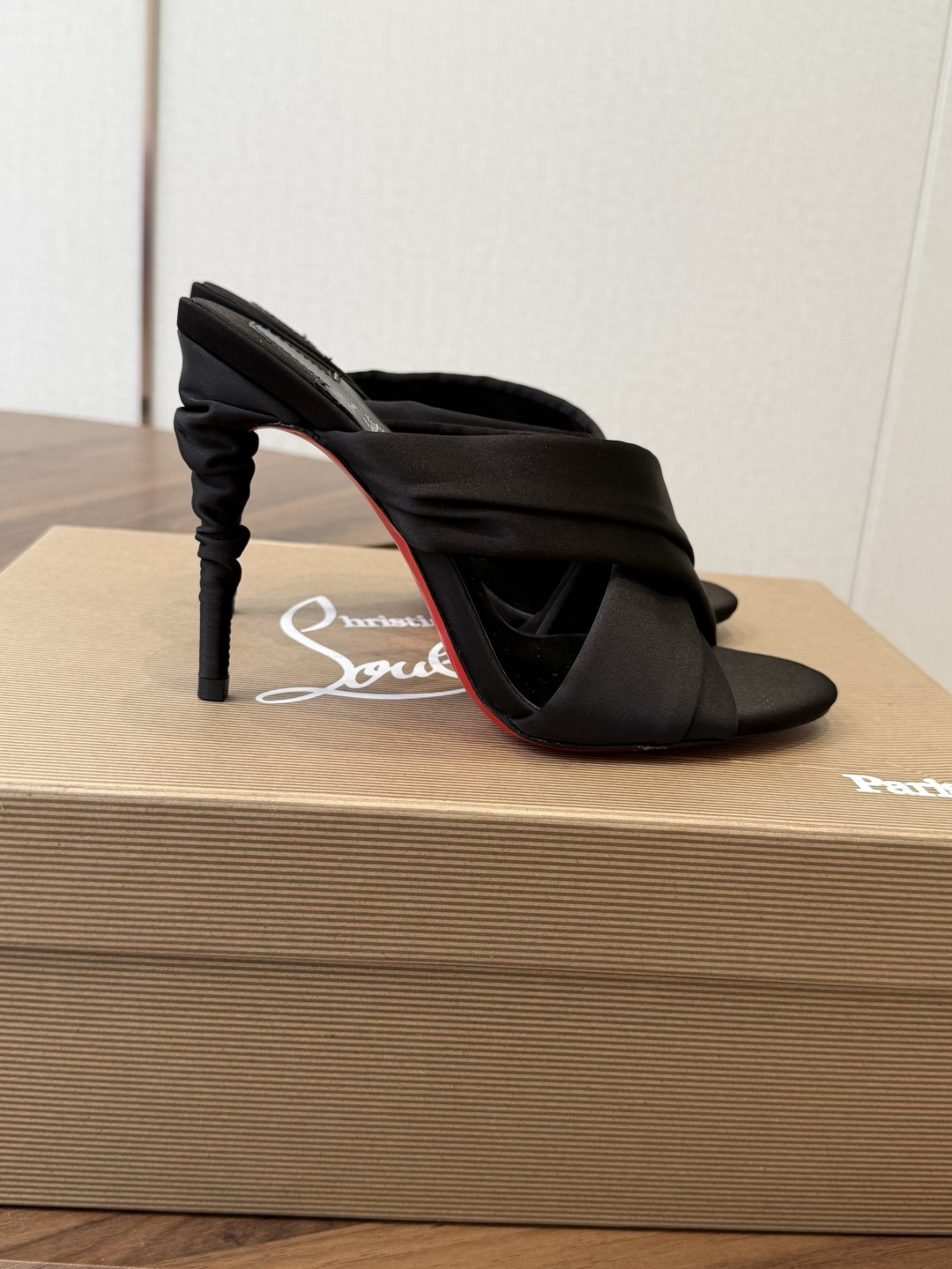 Christian Louboutin 春夏新款时装走秀高跟凉鞋CL红底永远的YYDS 𝐶ℎ𝑟𝑖𝑠𝑡𝑖𝑎
