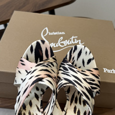 Christian Louboutin 春夏新款时装走秀高跟凉鞋CL红底永远的YYDS 𝐶ℎ𝑟𝑖𝑠𝑡𝑖𝑎 Christian Louboutin 春夏新款时装走秀高跟凉鞋CL红底永远的YYDS 𝐶ℎ𝑟𝑖𝑠𝑡𝑖𝑎