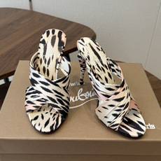 Christian Louboutin 春夏新款时装走秀高跟凉鞋CL红底永远的YYDS 𝐶ℎ𝑟𝑖𝑠𝑡𝑖𝑎 Christian Louboutin 春夏新款时装走秀高跟凉鞋CL红底永远的YYDS 𝐶ℎ𝑟𝑖𝑠𝑡𝑖𝑎