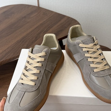 MaisonMargiela MM6 马吉拉 26新色 情侣款 德训鞋 休闲 运动鞋原版购入开发 做货 MaisonMargiela MM6 马吉拉 26新色 情侣款 德训鞋 休闲 运动鞋原版购入开发 做货