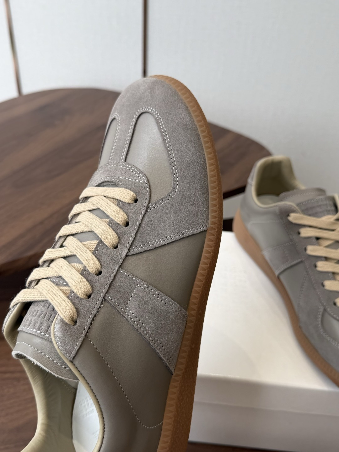MaisonMargiela MM6 马吉拉 26新色 情侣款 德训鞋 休闲 运动鞋原版购入开发 做货 MaisonMargiela MM6 马吉拉 26新色 情侣款 德训鞋 休闲 运动鞋原版购入开发 做货