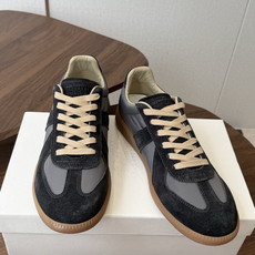 MaisonMargiela MM6 马吉拉 26新色 情侣款 德训鞋 休闲 运动鞋原版购入开发 做货 MaisonMargiela MM6 马吉拉 26新色 情侣款 德训鞋 休闲 运动鞋原版购入开发 做货