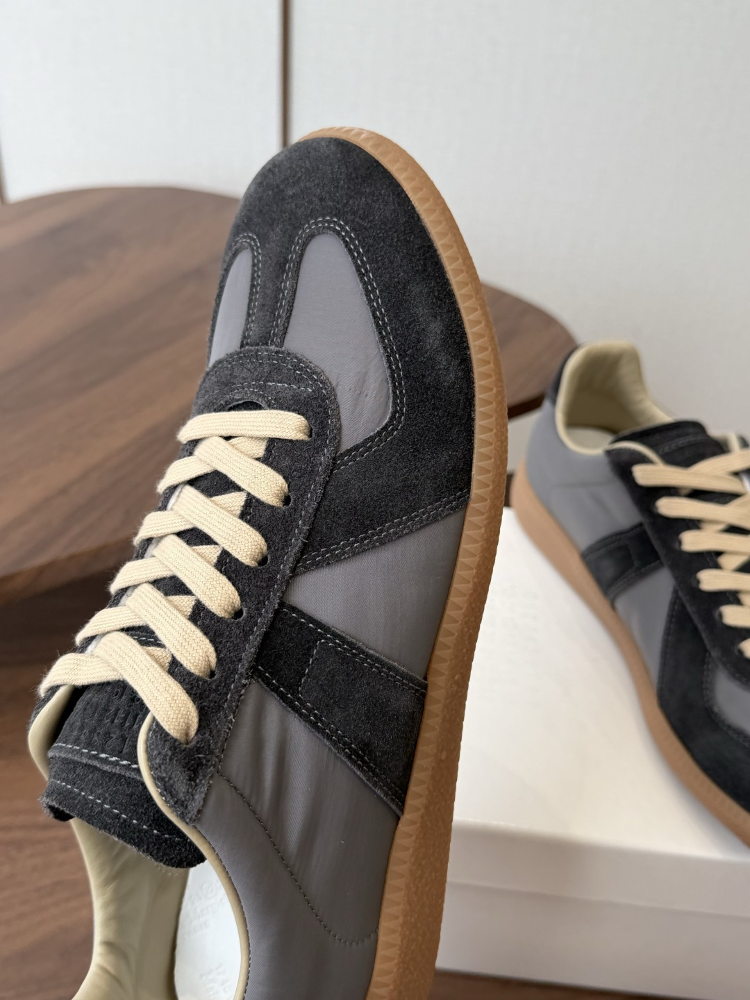 MaisonMargiela MM6 马吉拉 26新色 情侣款 德训鞋 休闲 运动鞋原版购入开发 做货 MaisonMargiela MM6 马吉拉 26新色 情侣款 德训鞋 休闲 运动鞋原版购入开发 做货