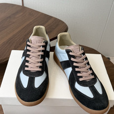 MaisonMargiela MM6 马吉拉 26新色 情侣款 德训鞋 休闲 运动鞋原版购入开发 做货 MaisonMargiela MM6 马吉拉 26新色 情侣款 德训鞋 休闲 运动鞋原版购入开发 做货