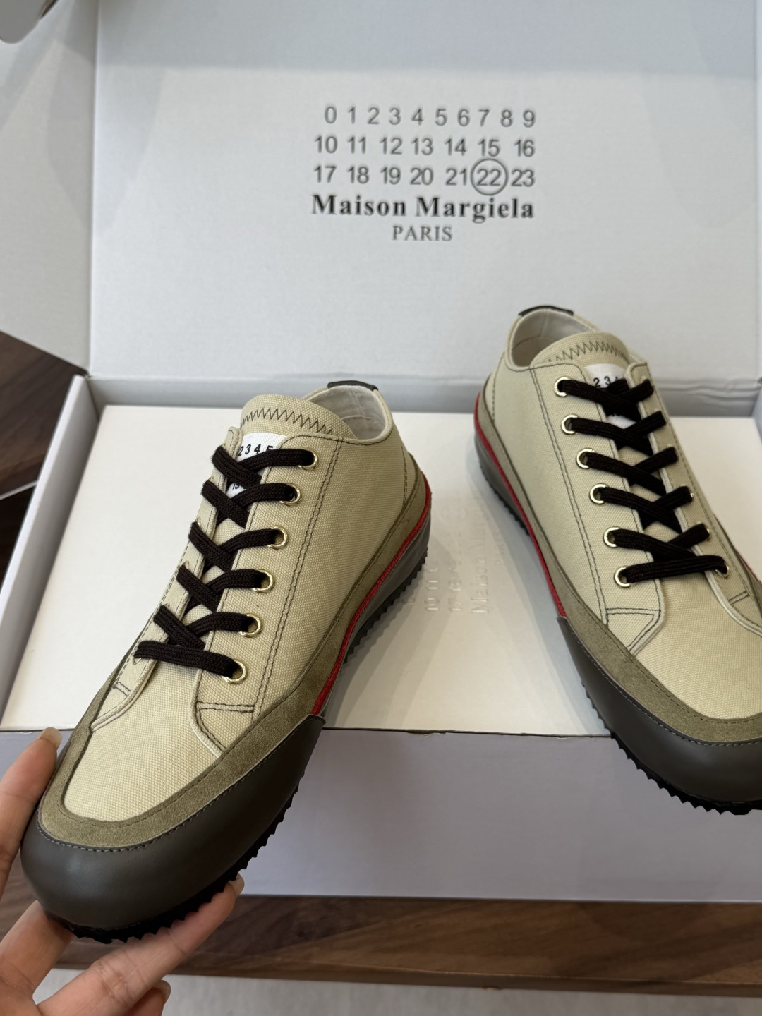 MaisonMargiela MM6 马吉拉  做旧厚底 德训鞋 休闲 运动鞋这一款德国训练鞋延续了经典
