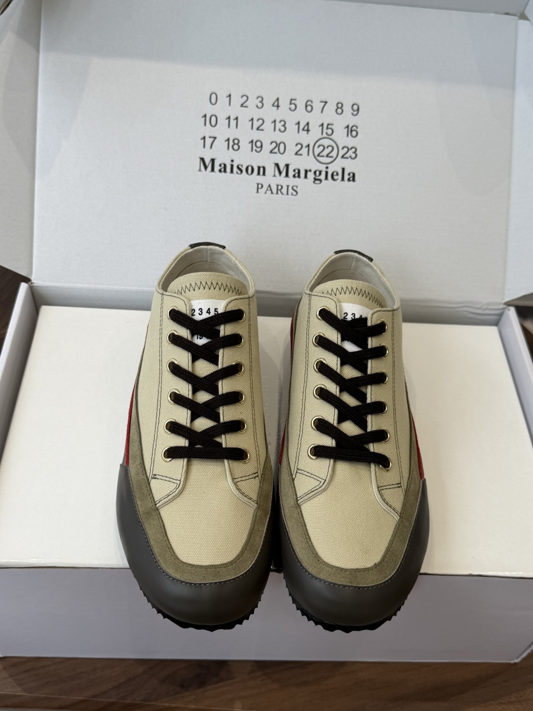MaisonMargiela MM6 马吉拉  做旧厚底 德训鞋 休闲 运动鞋这一款德国训练鞋延续了经典