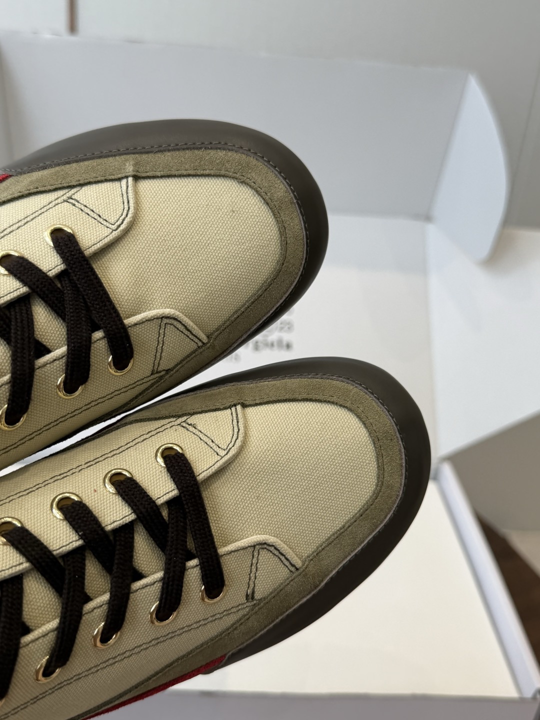 MaisonMargiela MM6 马吉拉  做旧厚底 德训鞋 休闲 运动鞋这一款德国训练鞋延续了经典