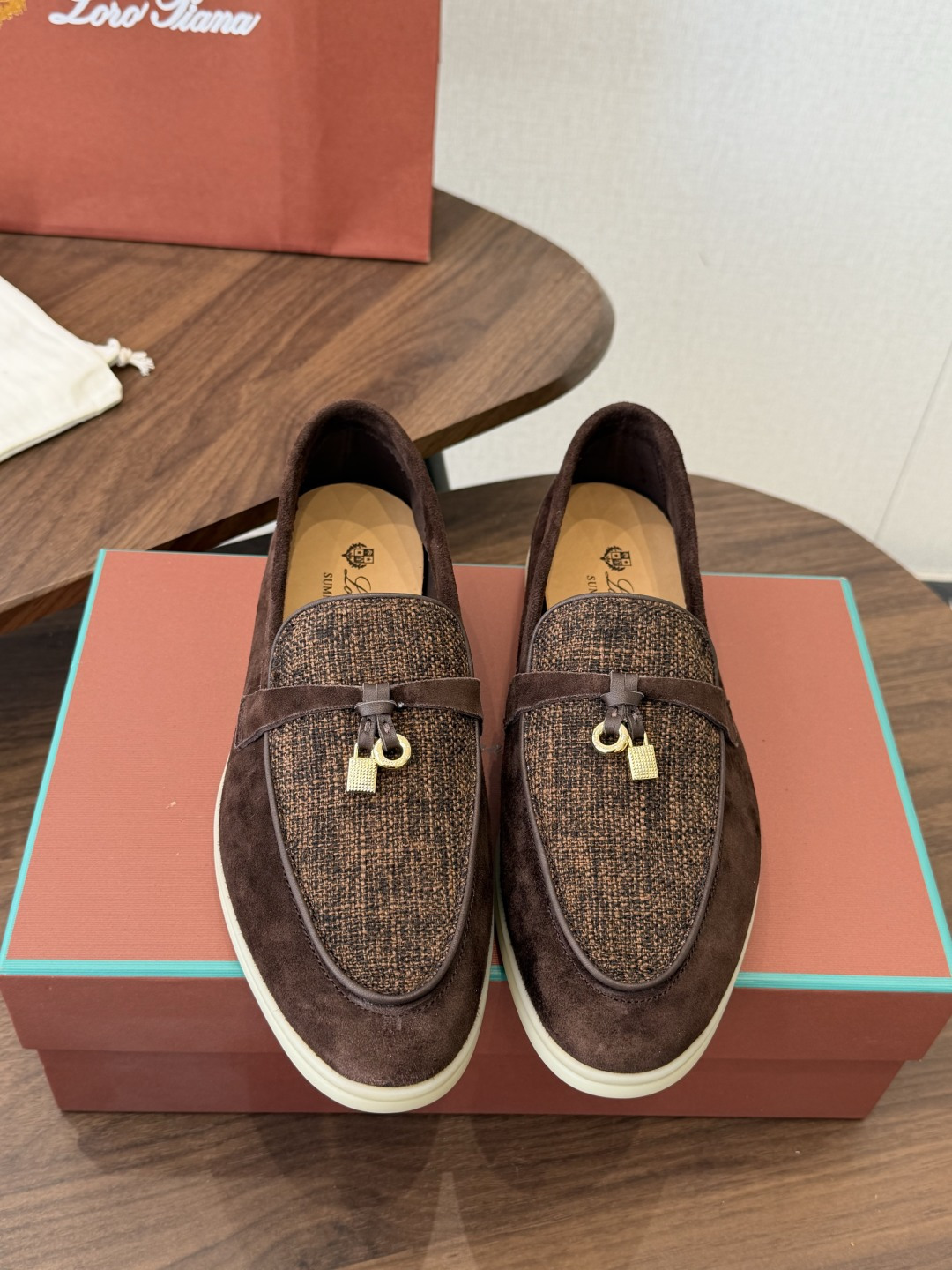 Loro Piana 诺悠翩雅吊坠款乐福鞋  loro Piana 神仙颜值，色系完美！！封神了！！！毫