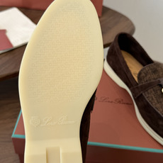 Loro Piana 诺悠翩雅吊坠款乐福鞋 loro Piana 神仙颜值,色系完美!!封神了!!!毫 Loro Piana 诺悠翩雅吊坠款乐福鞋 loro Piana 神仙颜值,色系完美!!封神了!!!毫