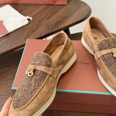Loro Piana 诺悠翩雅吊坠款乐福鞋 loro Piana 神仙颜值,色系完美!!封神了!!!毫 Loro Piana 诺悠翩雅吊坠款乐福鞋 loro Piana 神仙颜值,色系完美!!封神了!!!毫