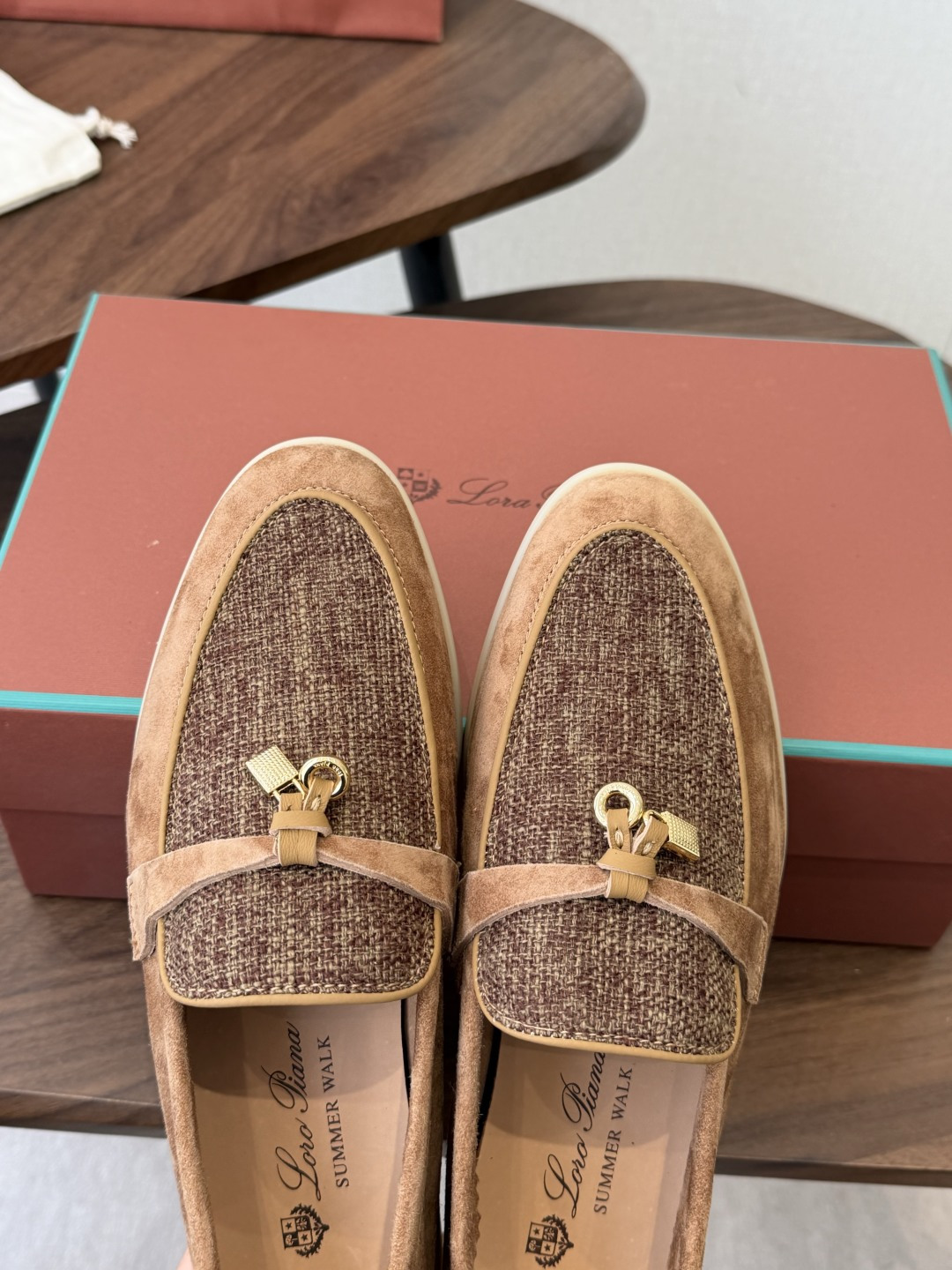 Loro Piana 诺悠翩雅吊坠款乐福鞋 loro Piana 神仙颜值,色系完美!!封神了!!!毫 Loro Piana 诺悠翩雅吊坠款乐福鞋 loro Piana 神仙颜值,色系完美!!封神了!!!毫