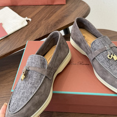 Loro Piana 诺悠翩雅吊坠款乐福鞋 loro Piana 神仙颜值,色系完美!!封神了!!!毫 Loro Piana 诺悠翩雅吊坠款乐福鞋 loro Piana 神仙颜值,色系完美!!封神了!!!毫