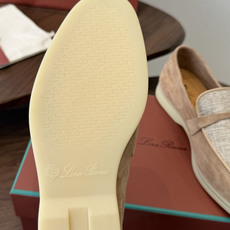 Loro Piana 诺悠翩雅吊坠款乐福鞋 loro Piana 神仙颜值,色系完美!!封神了!!!毫 Loro Piana 诺悠翩雅吊坠款乐福鞋 loro Piana 神仙颜值,色系完美!!封神了!!!毫