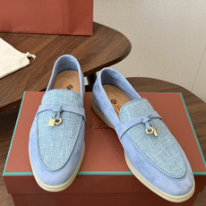 Loro Piana 诺悠翩雅吊坠款乐福鞋 loro Piana 神仙颜值,色系完美!!封神了!!!毫 Loro Piana 诺悠翩雅吊坠款乐福鞋 loro Piana 神仙颜值,色系完美!!封神了!!!毫