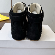 ISABEL MARANT 伊莎贝尔26ss款秋冬新款INS网红博主热推!一双简单又不失高级的靴子... ISABEL MARANT 伊莎贝尔26ss款秋冬新款INS网红博主热推!一双简单又不失高级的靴子...