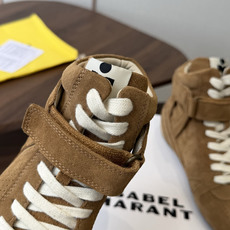 ISABEL MARANT 伊莎贝尔26ss款秋冬新款INS网红博主热推!一双简单又不失高级的靴子... ISABEL MARANT 伊莎贝尔26ss款秋冬新款INS网红博主热推!一双简单又不失高级的靴子...
