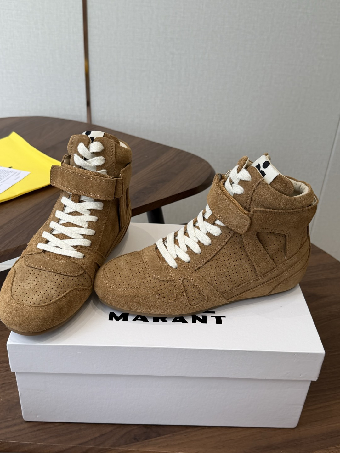 ISABEL MARANT 伊莎贝尔26ss款秋冬新款INS网红博主热推!一双简单又不失高级的靴子... ISABEL MARANT 伊莎贝尔26ss款秋冬新款INS网红博主热推!一双简单又不失高级的靴子...