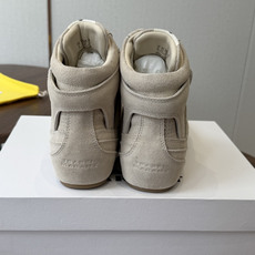 ISABEL MARANT 伊莎贝尔26ss款秋冬新款INS网红博主热推!一双简单又不失高级的靴子... ISABEL MARANT 伊莎贝尔26ss款秋冬新款INS网红博主热推!一双简单又不失高级的靴子...
