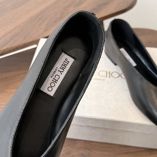 Jimmy Choo 26ss单鞋 同步专柜 主打精致 舒适度休闲 甜美 无解风都轻松满足 bli Jimmy Choo 26ss单鞋 同步专柜 主打精致 舒适度休闲 甜美 无解风都轻松满足 bli