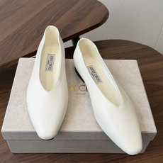 Jimmy Choo 26ss单鞋 同步专柜 主打精致 舒适度休闲 甜美 无解风都轻松满足 bli Jimmy Choo 26ss单鞋 同步专柜 主打精致 舒适度休闲 甜美 无解风都轻松满足 bli