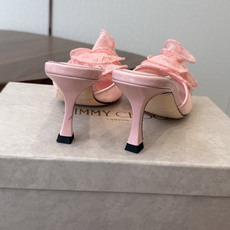 Jimmy Choo jc 周仰杰 新款蕾丝高跟鞋,这对复古小蕾丝,绝对是鞋柜C位的不二之选!它不只 Jimmy Choo jc 周仰杰 新款蕾丝高跟鞋,这对复古小蕾丝,绝对是鞋柜C位的不二之选!它不只