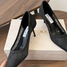 Jimmy Choo jc 周仰杰 新款蕾丝高跟鞋,这对复古小蕾丝,绝对是鞋柜C位的不二之选!它不只 Jimmy Choo jc 周仰杰 新款蕾丝高跟鞋,这对复古小蕾丝,绝对是鞋柜C位的不二之选!它不只