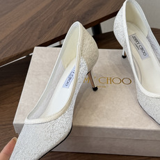 Jimmy Choo jc 周仰杰 新款蕾丝高跟鞋,这对复古小蕾丝,绝对是鞋柜C位的不二之选!它不只 Jimmy Choo jc 周仰杰 新款蕾丝高跟鞋,这对复古小蕾丝,绝对是鞋柜C位的不二之选!它不只