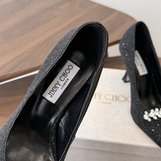 Jimmy Choo 26ss 春夏 系列JC新款 高跟 单鞋模糊鞋履与珠宝配饰之间的界线 鲜明 Jim Jimmy Choo 26ss 春夏 系列JC新款 高跟 单鞋模糊鞋履与珠宝配饰之间的界线 鲜明 Jim
