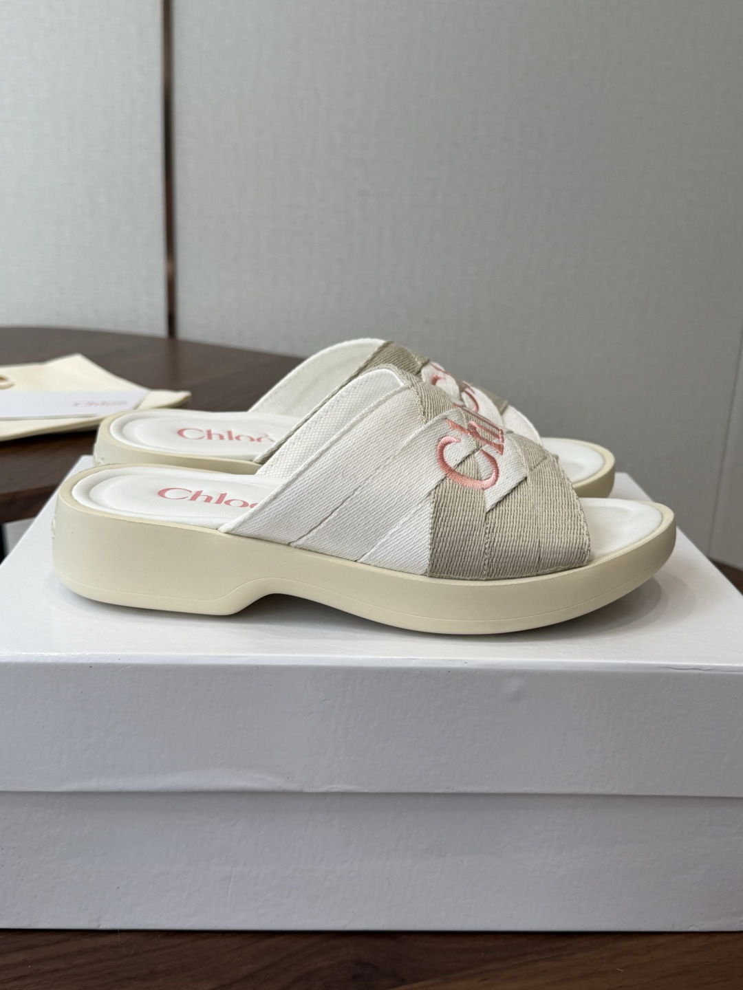 Chloé Mila Logo-Embroidered Platform Slides 