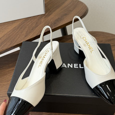 Chanel26ss夏季新款拼色尖头后空平底凉鞋 自带法式优雅的名媛气质,经典撞色鞋头设计,尖头线条柔和修长,后绊带结构 Chanel26ss夏季新款拼色尖头后空平底凉鞋 自带法式优雅的名媛气质,经典撞色鞋头设计,尖头线条柔和修长,后绊带结构