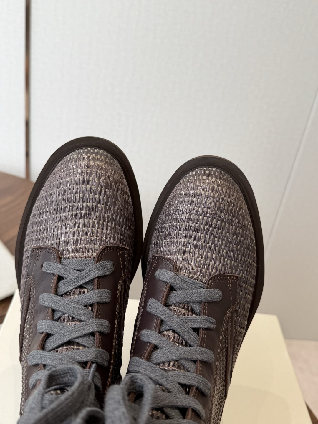 Brunello Cucineli ss26new arrival~ 编织拉菲草鞋面秋冬新款马丁靴 上脚帅气舒适 秋冬一 Brunello Cucineli ss26new arrival~ 编织拉菲草鞋面秋冬新款马丁靴 上脚帅气舒适 秋冬一
