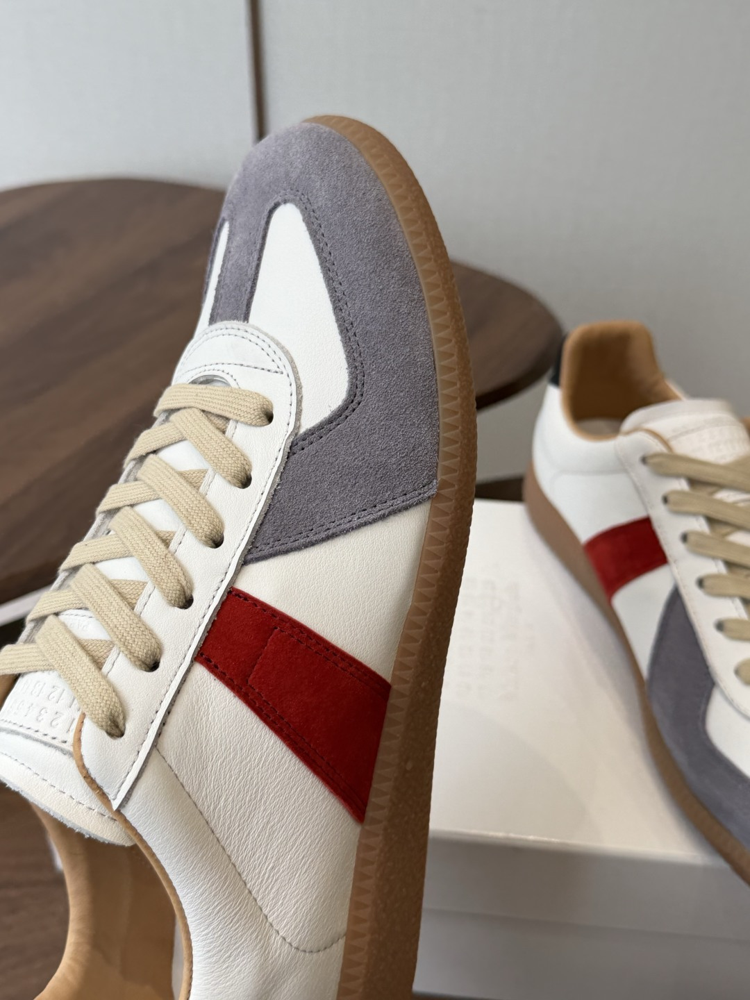 MaisonMargiela MM6 马吉拉 26新色 情侣款 德训鞋 休闲 运动鞋 原版购入开发 做货 鬼才设计师品 MaisonMargiela MM6 马吉拉 26新色 情侣款 德训鞋 休闲 运动鞋 原版购入开发 做货 鬼才设计师品