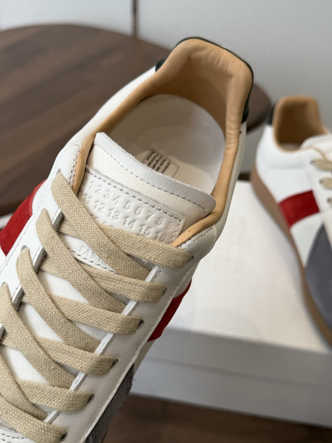 MaisonMargiela MM6 马吉拉 26新色 情侣款 德训鞋 休闲 运动鞋 原版购入开发 做货 鬼才设计师品 MaisonMargiela MM6 马吉拉 26新色 情侣款 德训鞋 休闲 运动鞋 原版购入开发 做货 鬼才设计师品