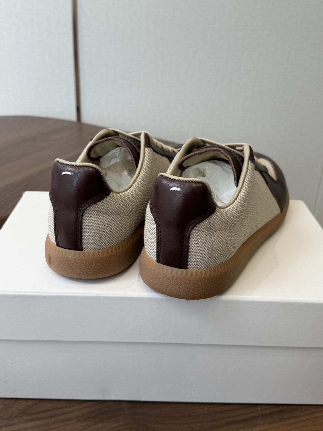 MaisonMargiela MM6 马吉拉 26新色 情侣款 德训鞋 休闲 运动鞋 原版购入开发 做货 鬼才设计师品 MaisonMargiela MM6 马吉拉 26新色 情侣款 德训鞋 休闲 运动鞋 原版购入开发 做货 鬼才设计师品