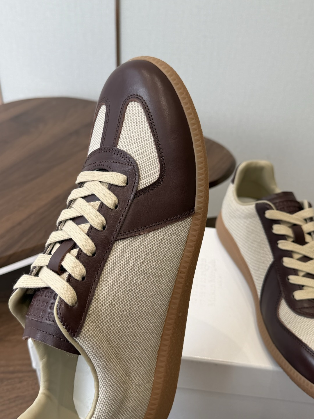 MaisonMargiela MM6 马吉拉 26新色 情侣款 德训鞋 休闲 运动鞋 原版购入开发 做货 鬼才设计师品 MaisonMargiela MM6 马吉拉 26新色 情侣款 德训鞋 休闲 运动鞋 原版购入开发 做货 鬼才设计师品