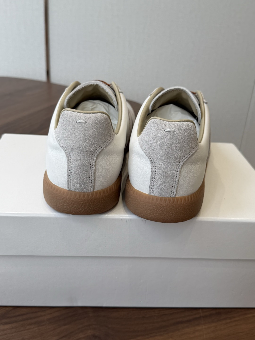 MaisonMargiela MM6 马吉拉 26新色 情侣款 德训鞋 休闲 运动鞋 原版购入开发 做货 鬼才设计师品 MaisonMargiela MM6 马吉拉 26新色 情侣款 德训鞋 休闲 运动鞋 原版购入开发 做货 鬼才设计师品