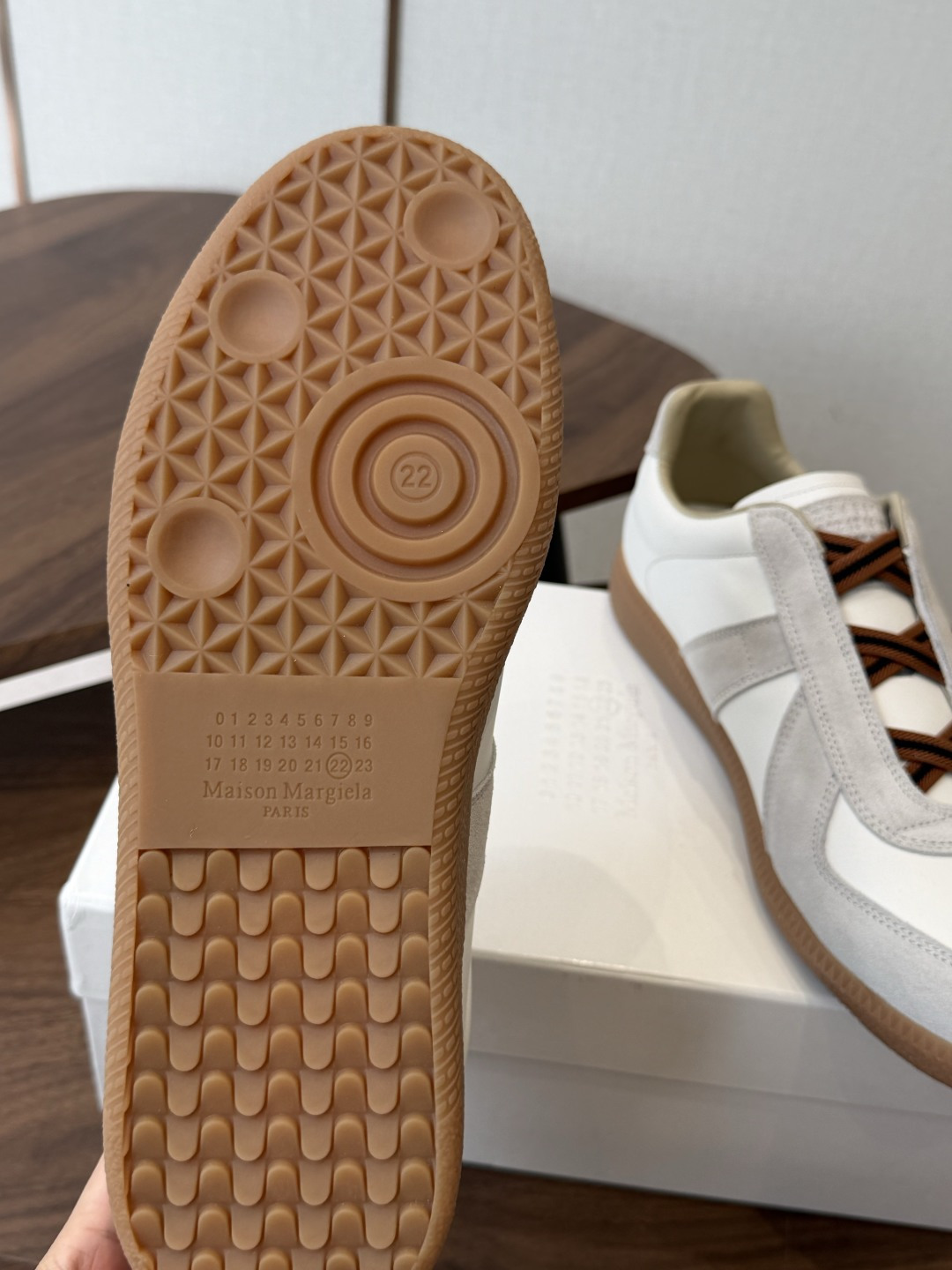MaisonMargiela MM6 马吉拉 26新色 情侣款 德训鞋 休闲 运动鞋 原版购入开发 做货 鬼才设计师品 MaisonMargiela MM6 马吉拉 26新色 情侣款 德训鞋 休闲 运动鞋 原版购入开发 做货 鬼才设计师品