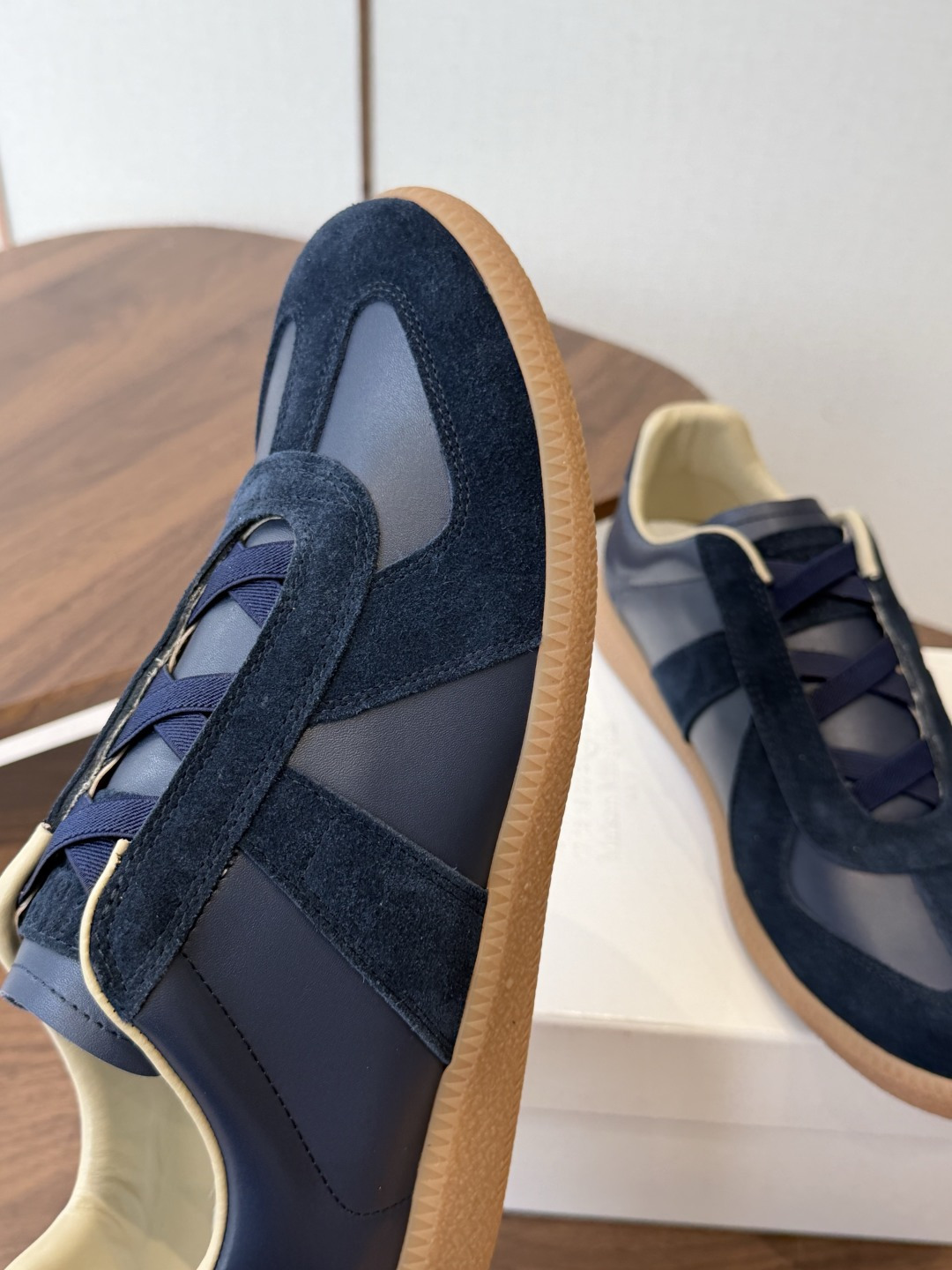 MaisonMargiela MM6 马吉拉 26新色 情侣款 德训鞋 休闲 运动鞋 原版购入开发 做货 鬼才设计师品 MaisonMargiela MM6 马吉拉 26新色 情侣款 德训鞋 休闲 运动鞋 原版购入开发 做货 鬼才设计师品