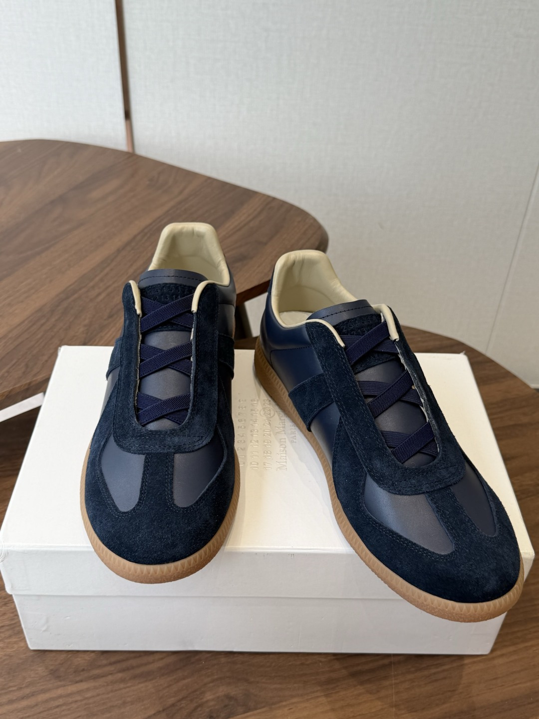MaisonMargiela MM6 马吉拉 26新色 情侣款 德训鞋 休闲 运动鞋 原版购入开发 做货 鬼才设计师品 MaisonMargiela MM6 马吉拉 26新色 情侣款 德训鞋 休闲 运动鞋 原版购入开发 做货 鬼才设计师品