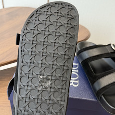 Dior 26ss 春夏最新款 男士超轻发泡大底 凉拖 夏威夷沙滩运动拖鞋 Angelababy入主迪·奥春夏力推系 Dior 26ss 春夏最新款 男士超轻发泡大底 凉拖 夏威夷沙滩运动拖鞋 Angelababy入主迪·奥春夏力推系