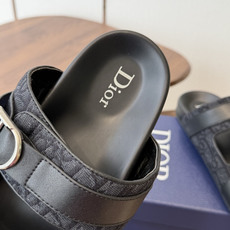 Dior 26ss 春夏最新款 男士超轻发泡大底 凉拖 夏威夷沙滩运动拖鞋 Angelababy入主迪·奥春夏力推系 Dior 26ss 春夏最新款 男士超轻发泡大底 凉拖 夏威夷沙滩运动拖鞋 Angelababy入主迪·奥春夏力推系
